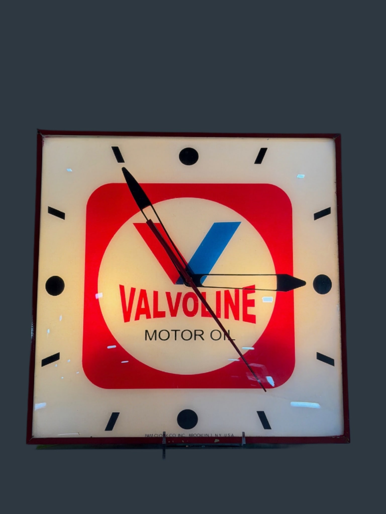 Valvoline Motor Oil Light Up Clock - 2