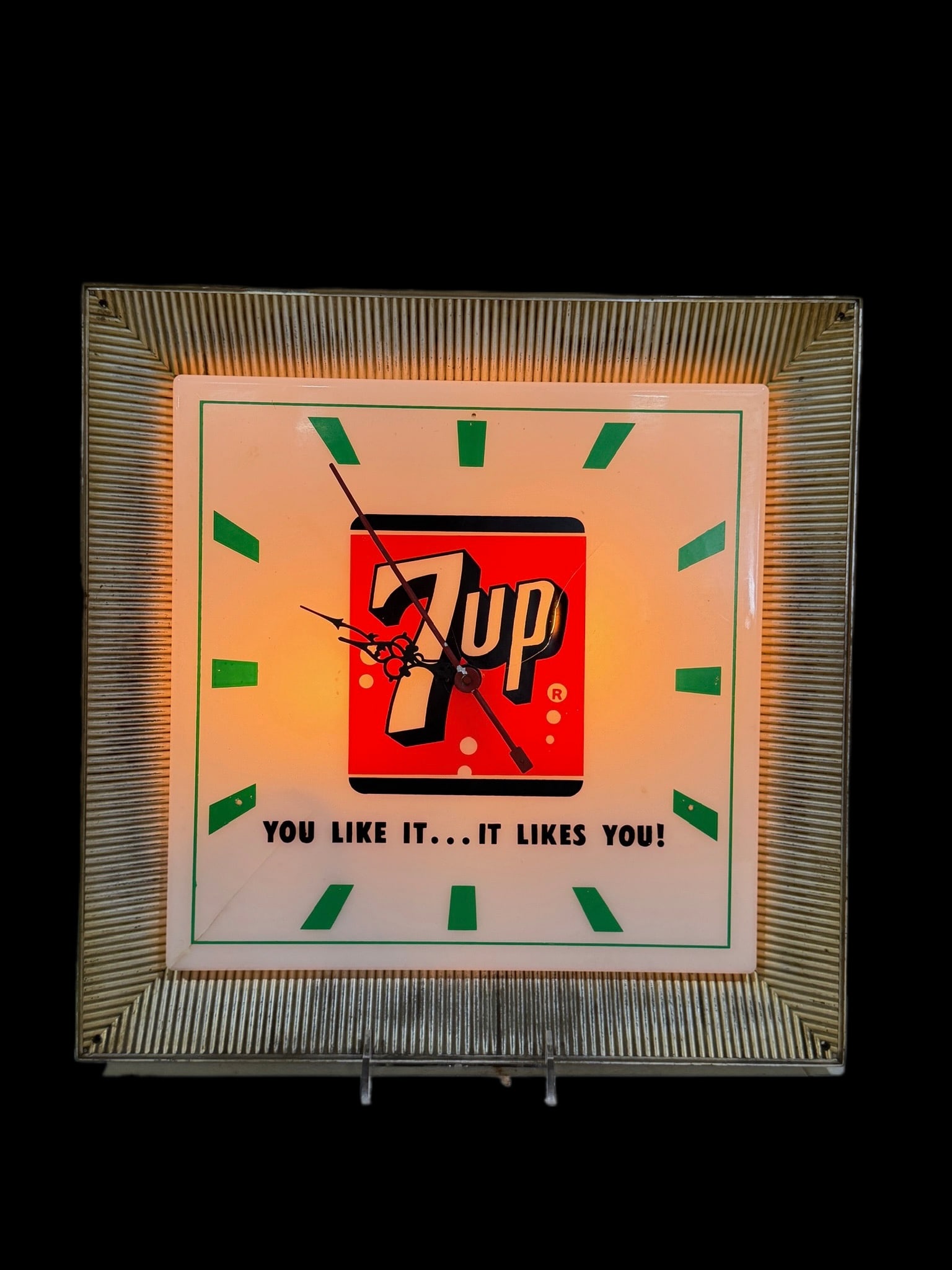 7Up You Like It Light Up Clock - 2
