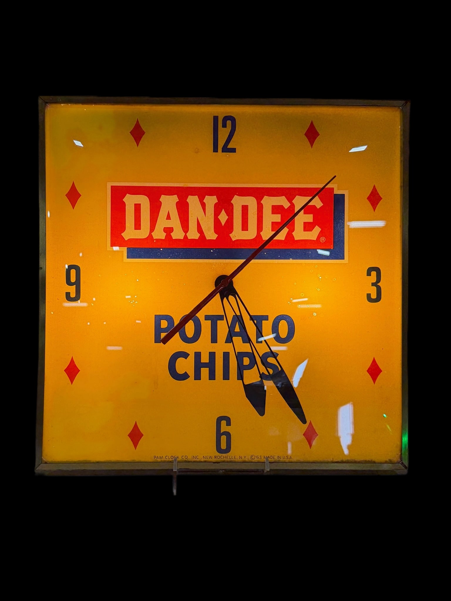 Dandee Potato Chips Light Up Clock - 2