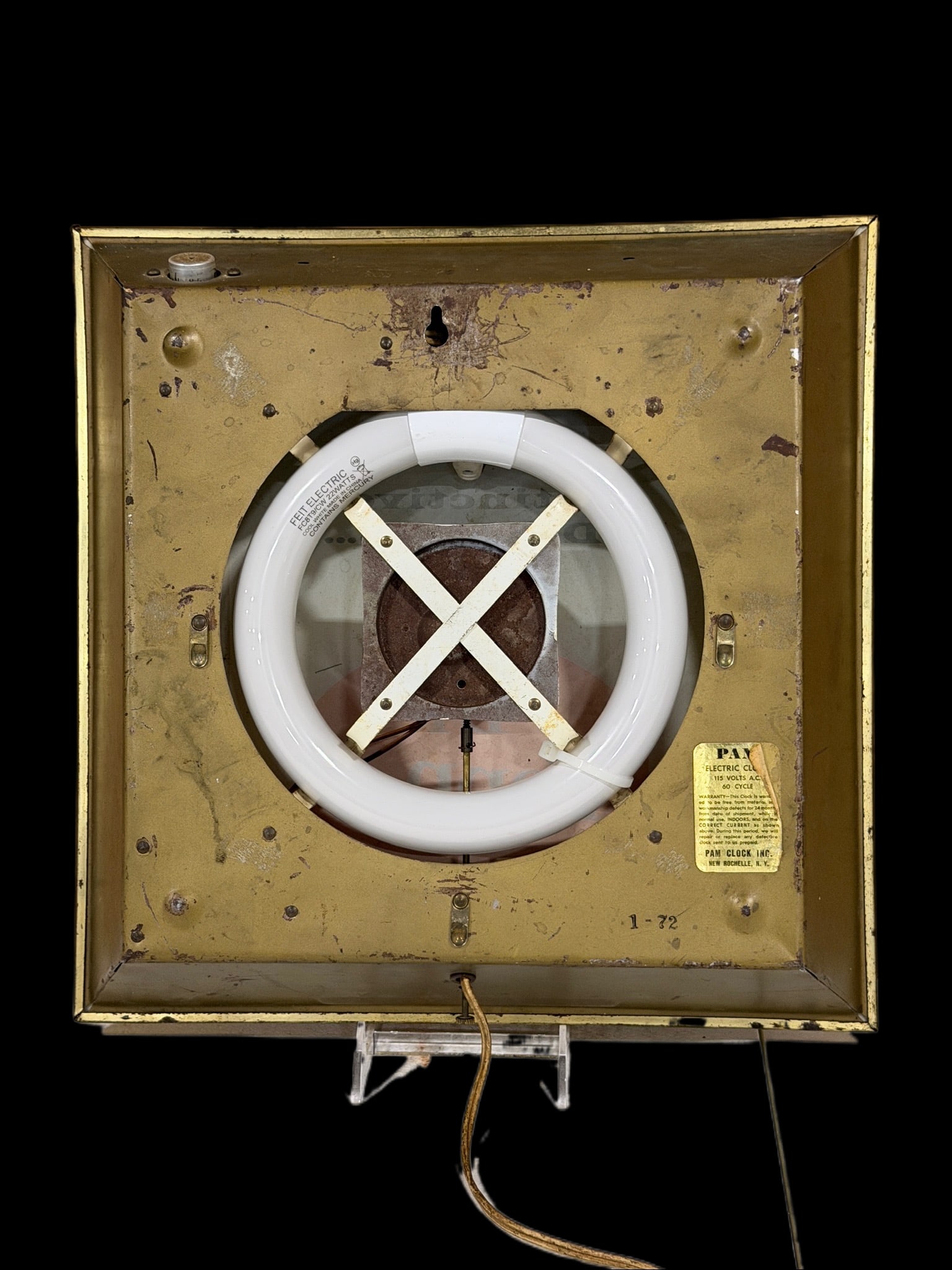 Distinctively Different Dr Pepper Light Up Clock - 3