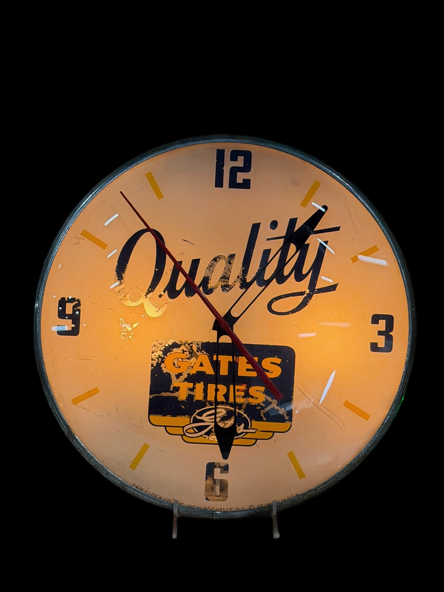 Quality Gates Tires Light Up Clock - 2