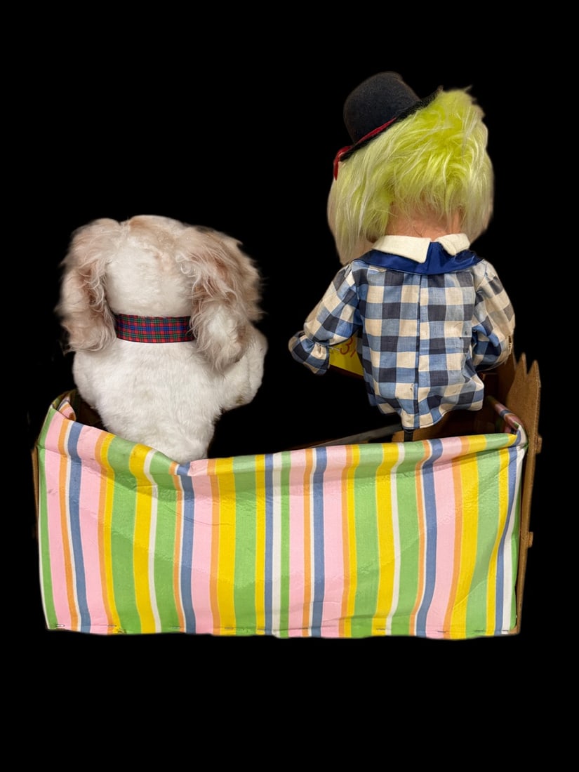 Dog & Clown Store Display Automation - 2