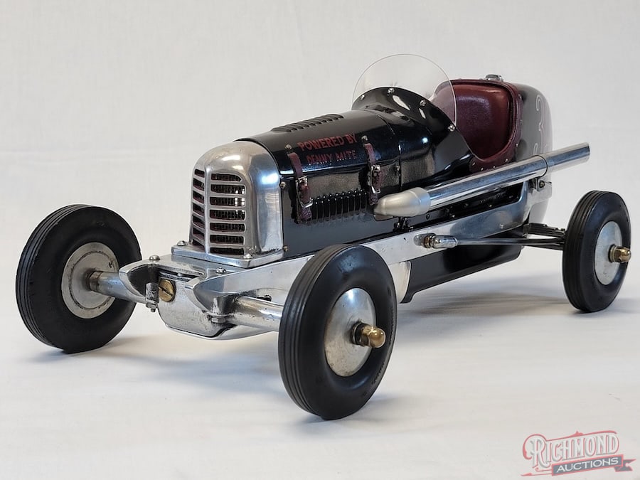 1939 Dooling Mercury Midget Tether Car: The Dooling Mercury Midget was also known as the 1st series Front Drive. This is a very special car featured in Bob Ames book page 20. This car came from the Walt Peterson Collection. It features a
