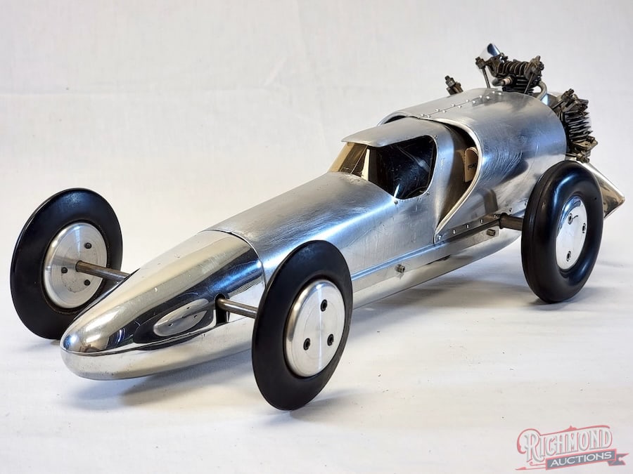 Mortin M-5 Tether Car: Custom built by Don Edmunds for various different collectors. Features hand formed aluminum body with brushed finish, cast nose and pan. Finished with McCoy style wheels and tires. All items are guara