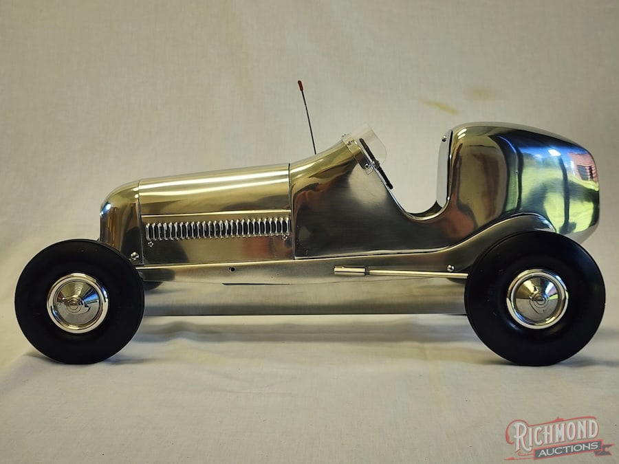 1939 Rexner Tether Car: The Rexner was a joint combination of Rex Welch and Chuck Gardner, both from the Glendale, California area. This is probably the best example out there. Totally restored and powered by a spoke head