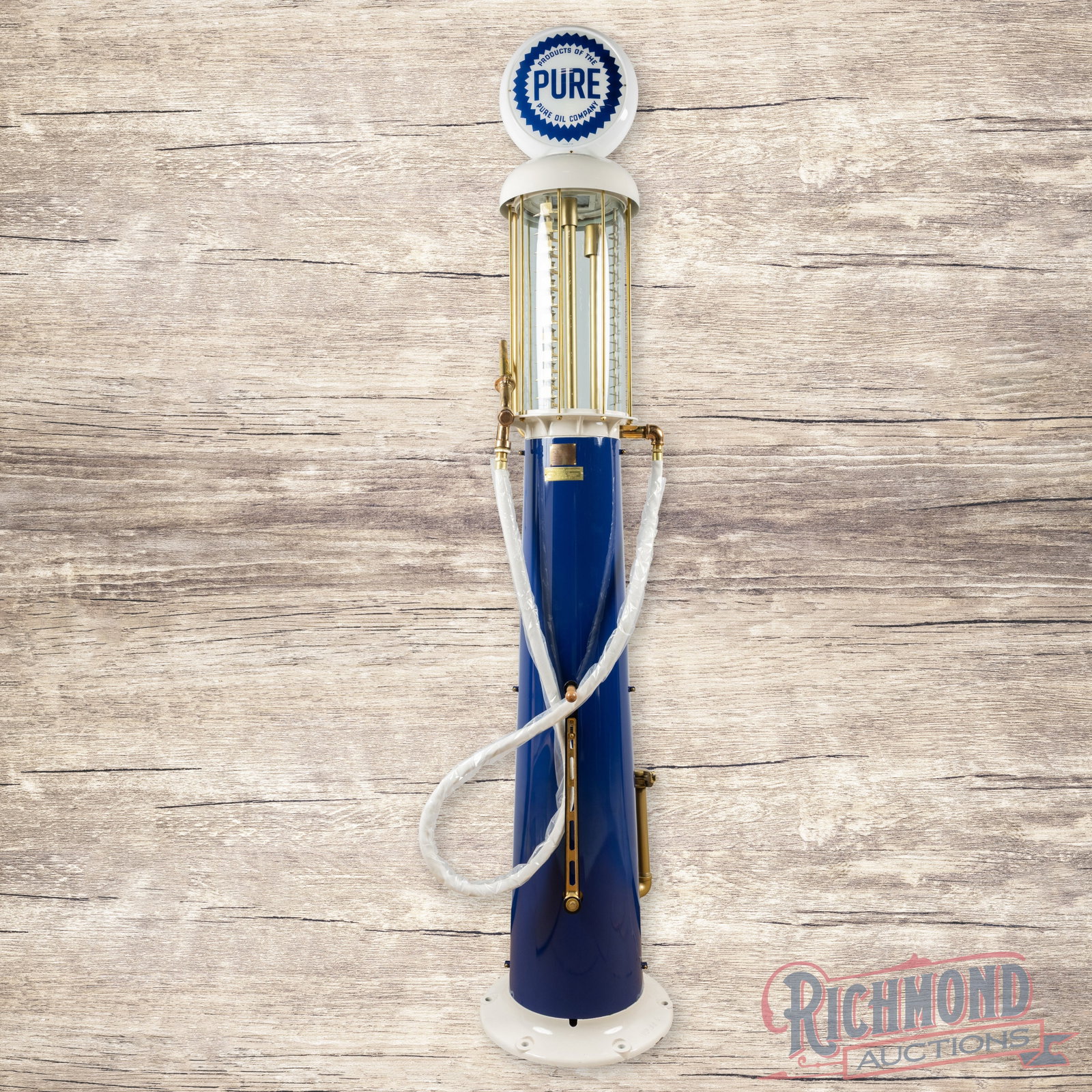 Exceptional Erie Model 100 10 Gallon Visible Gas Pump Restored In Pure (1 of 5)