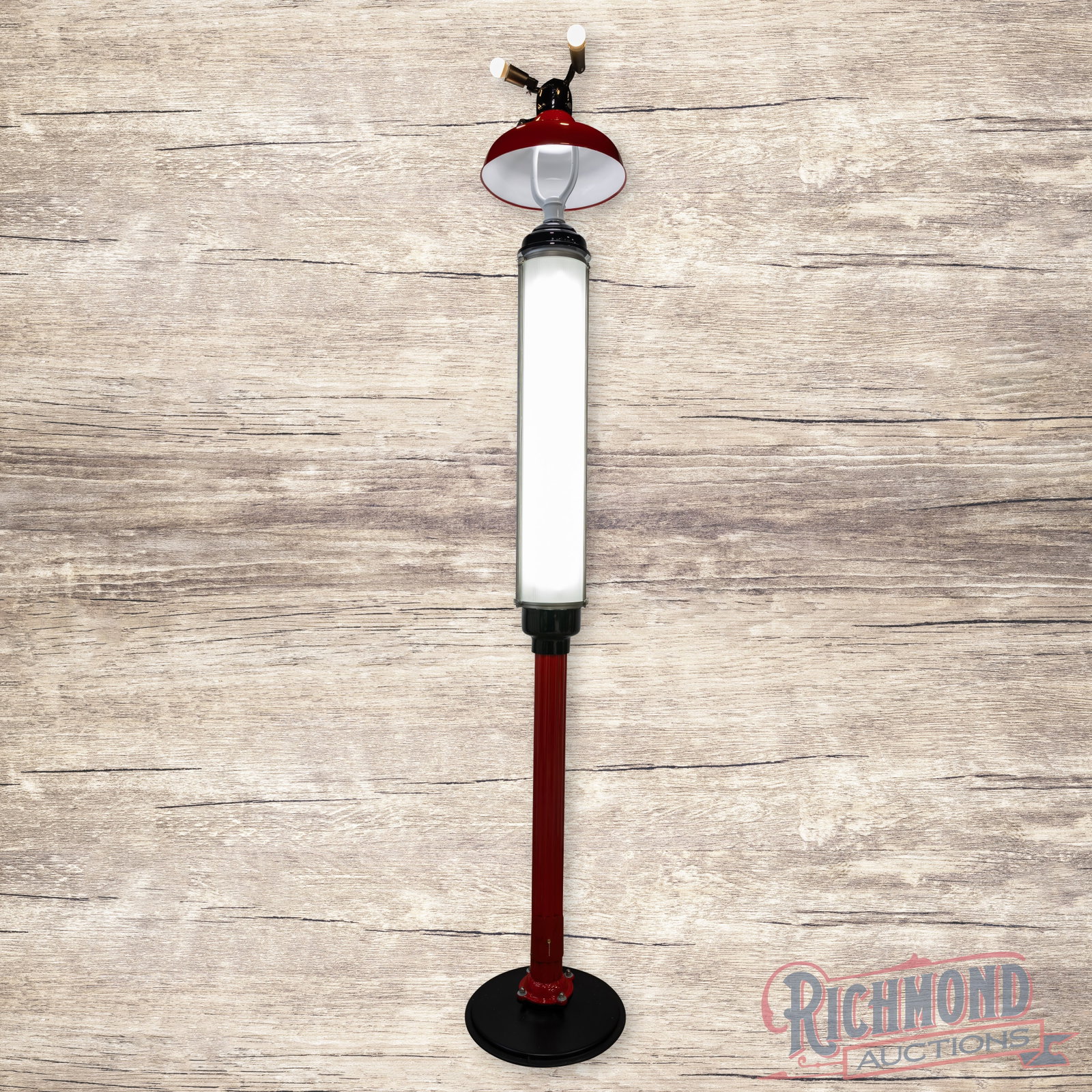 Outstanding 1950s Oscar Phillips Service Station Glo-Rite Light w/ Station Lighter Restored (1 of 5)