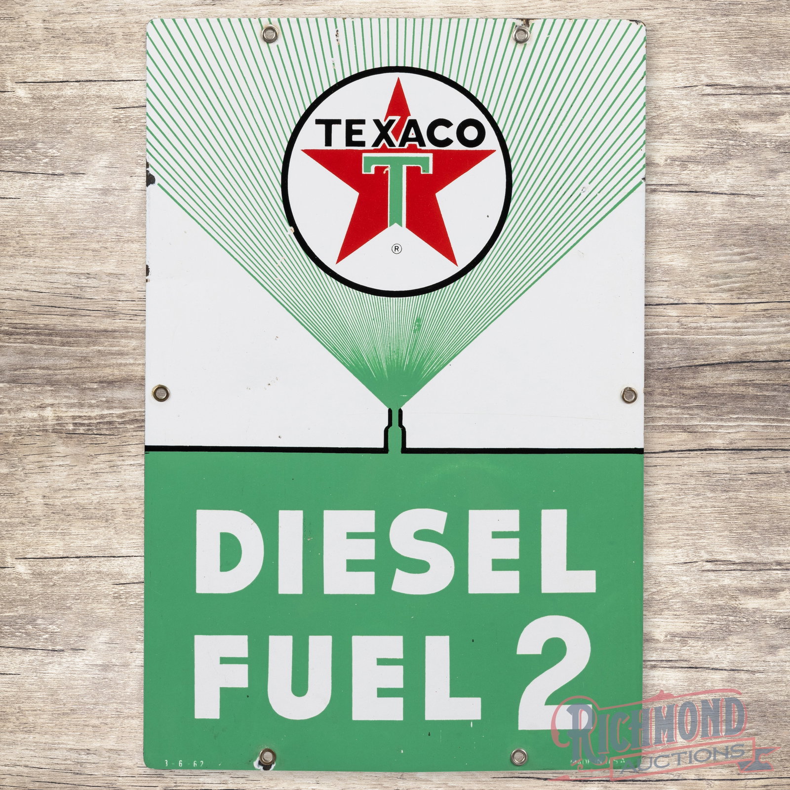 1962 Texaco Diesel Fuel 2 Single Sided Porcelain Gas Pump Plate Sign: SSP (single sided porcelain) pump plate has excellent color and gloss. The display has light wear with fine scratches and tiny chips in the fields. The perimeter has chips at a few of the mounting hol