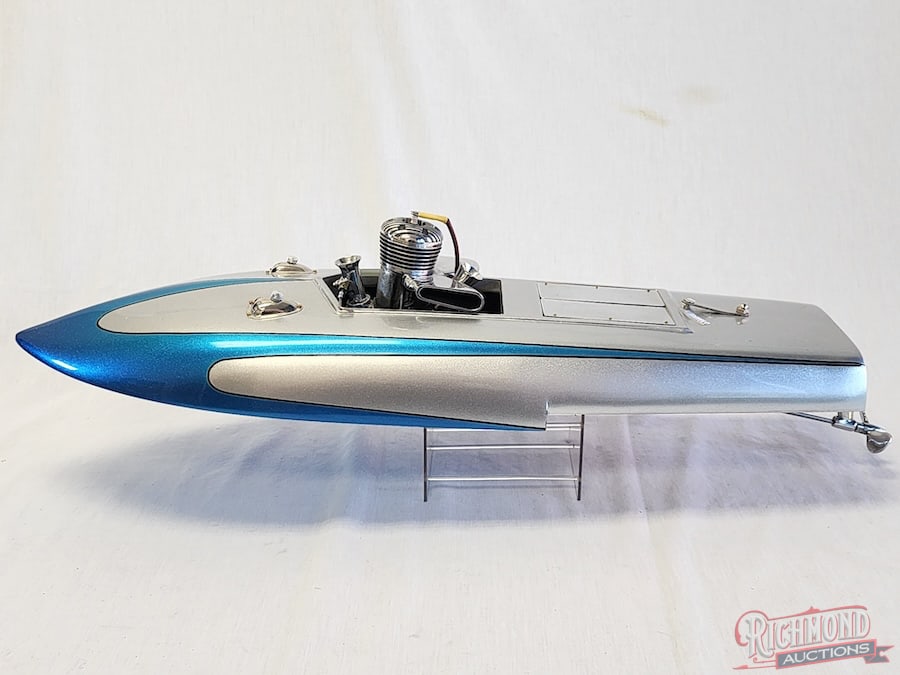 1947 Reuhl Hydroplane Tether Boat: This Hydroplane Tether boat was produced by Reuhl Products of Madison, Wisconsin in 1947. These hydroplane boats were produced out of Bektlite, a phenolic resin product, used in its characteristic