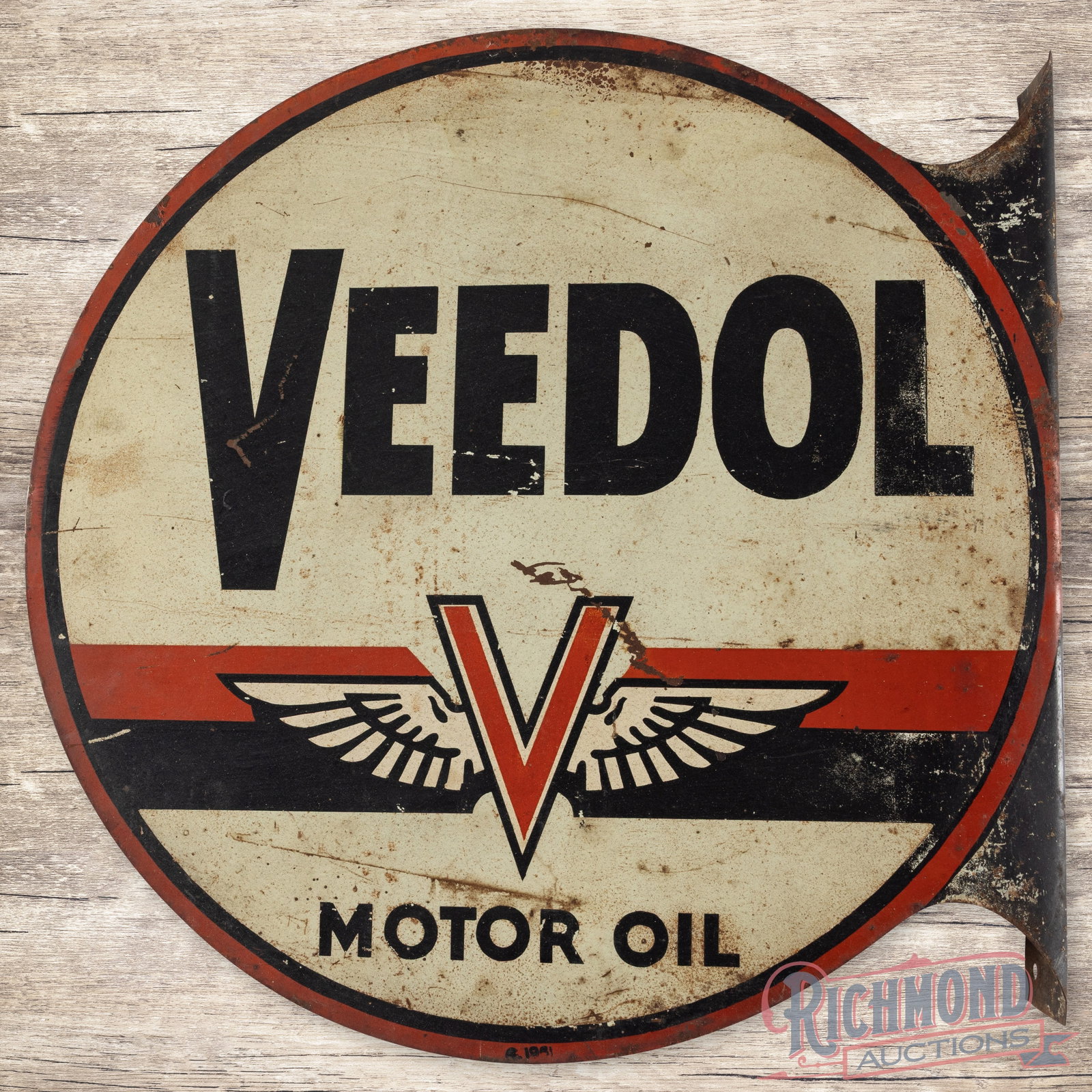 Veedol Motor Oil Double Sided Tin Flange Sign: Hard to find DST (double sided tin) flange. Both side exhibits general age related wear and oxidation. Marked R.1951 on Reverse. 17.5" H. Condition: Original All items are guaranteed authentic by Rich