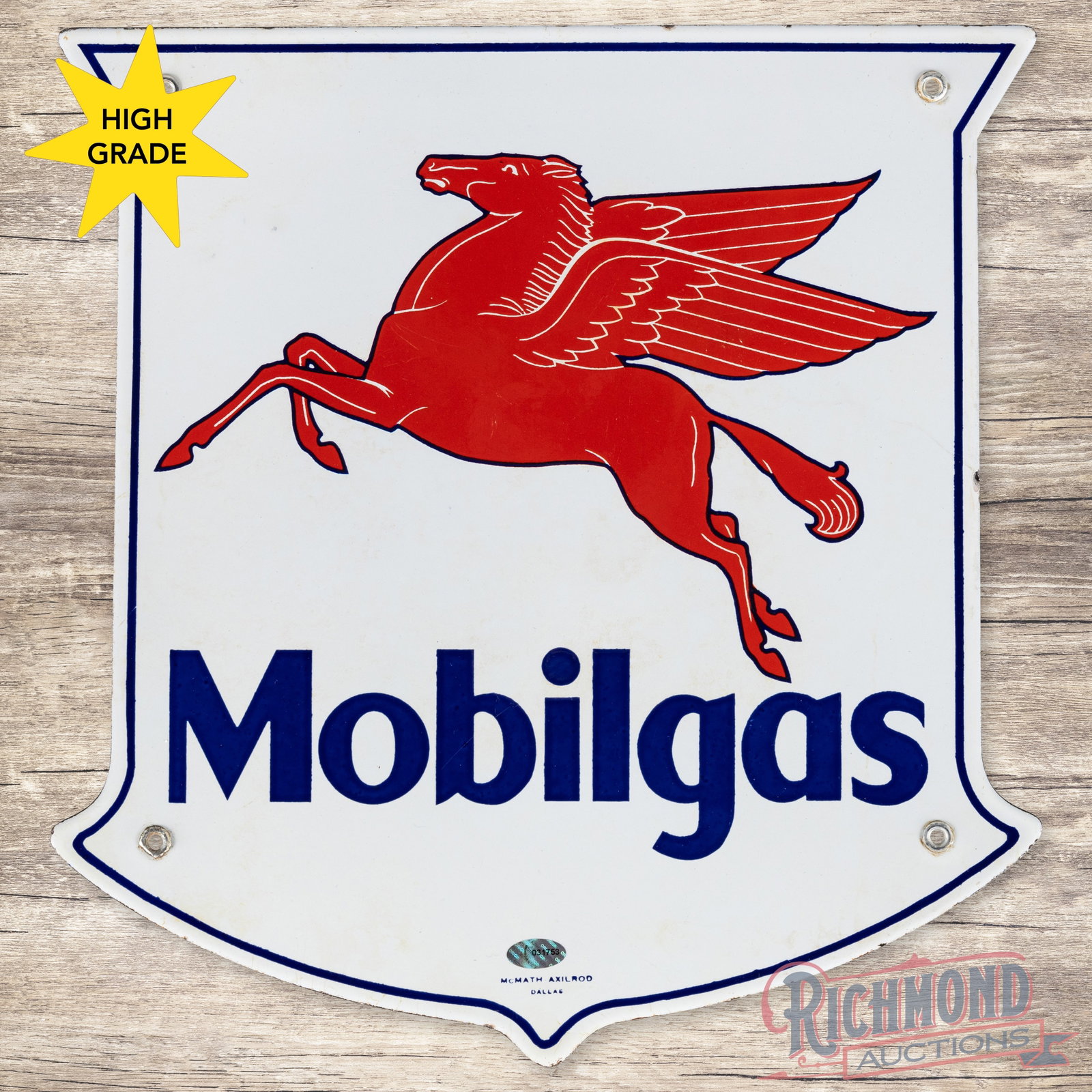 Mobilgas Single Sided Porcelain Pump Plate Sign w/ Pegasus: SSP (single sided porcelain) pump plate has very good color and gloss. The display has light surface wear with faint cloudiness in the outer fields. The perimeter has a few tiny chips along the outer 
