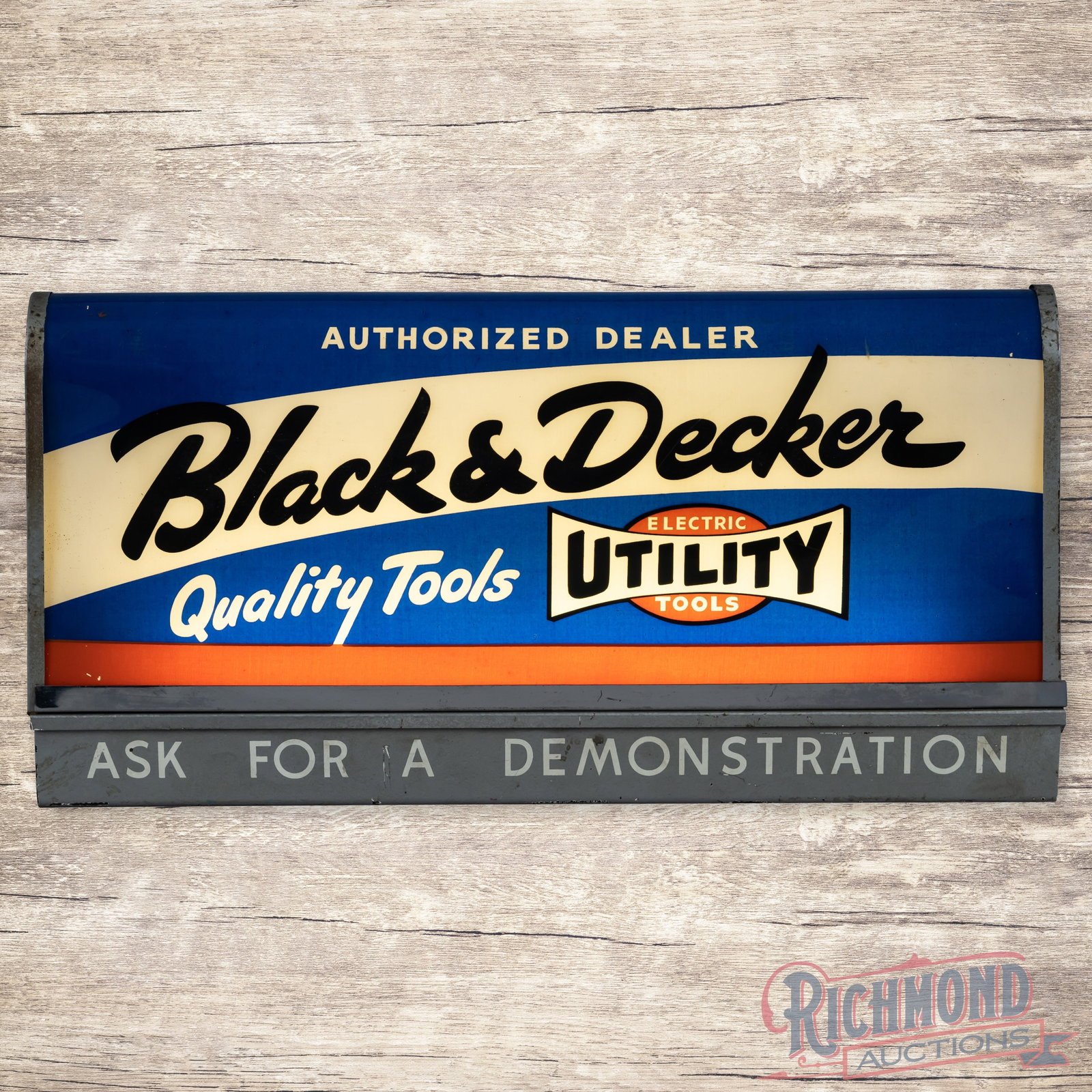 Black & Decker Quality Tools DS Plastic Lighted Sign: Double-sided internally lighted plastic sign with a metal can works properly. The plastic face has fine scratches with light wear and bends on the display. The reverse has additional wear and indentat
