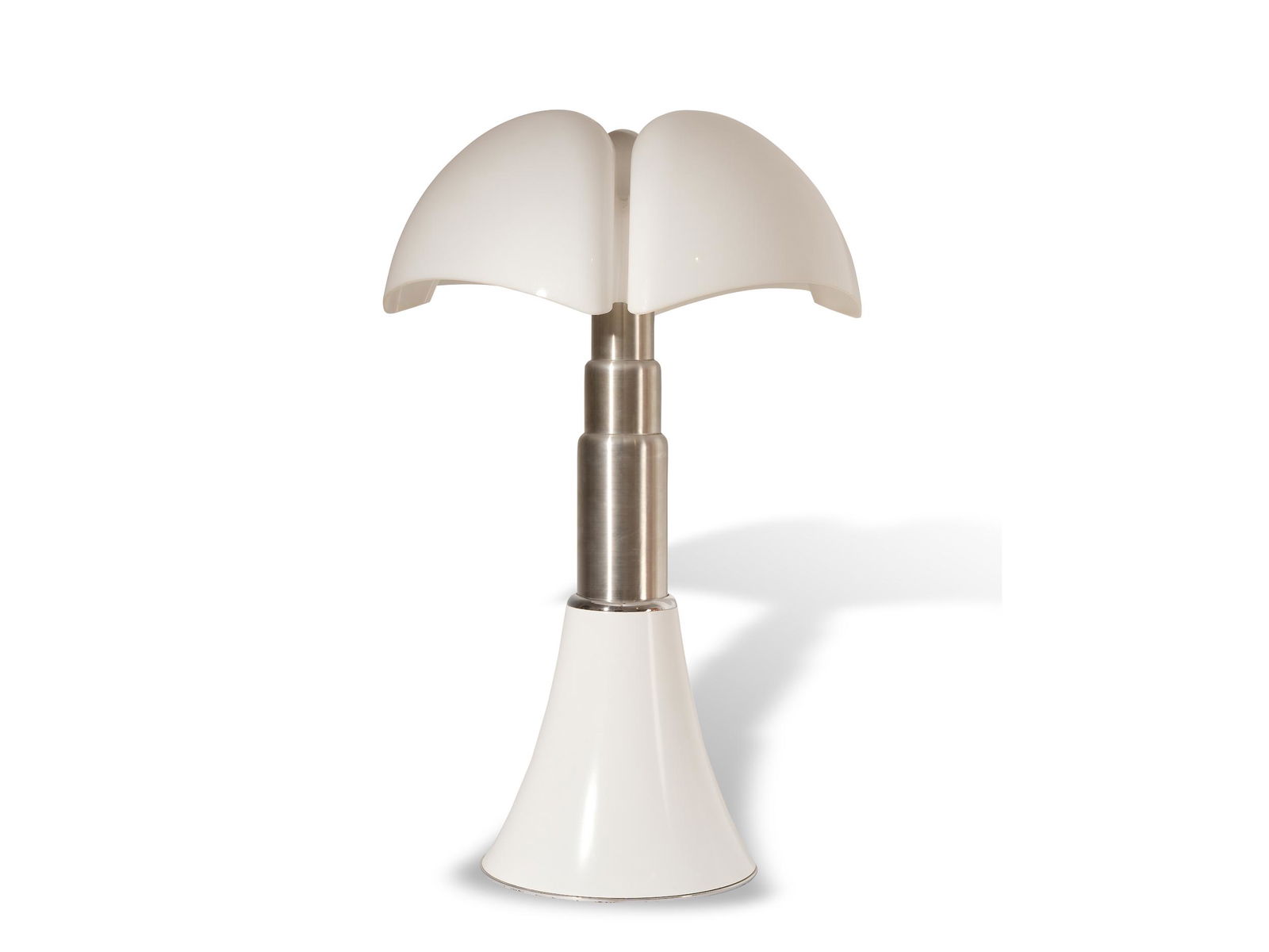 Gae Aulenti,  Palazzolo dello Stella/Udine 1927 - 2012 Mailand,  Lamp Pipistrello (1 of 6)