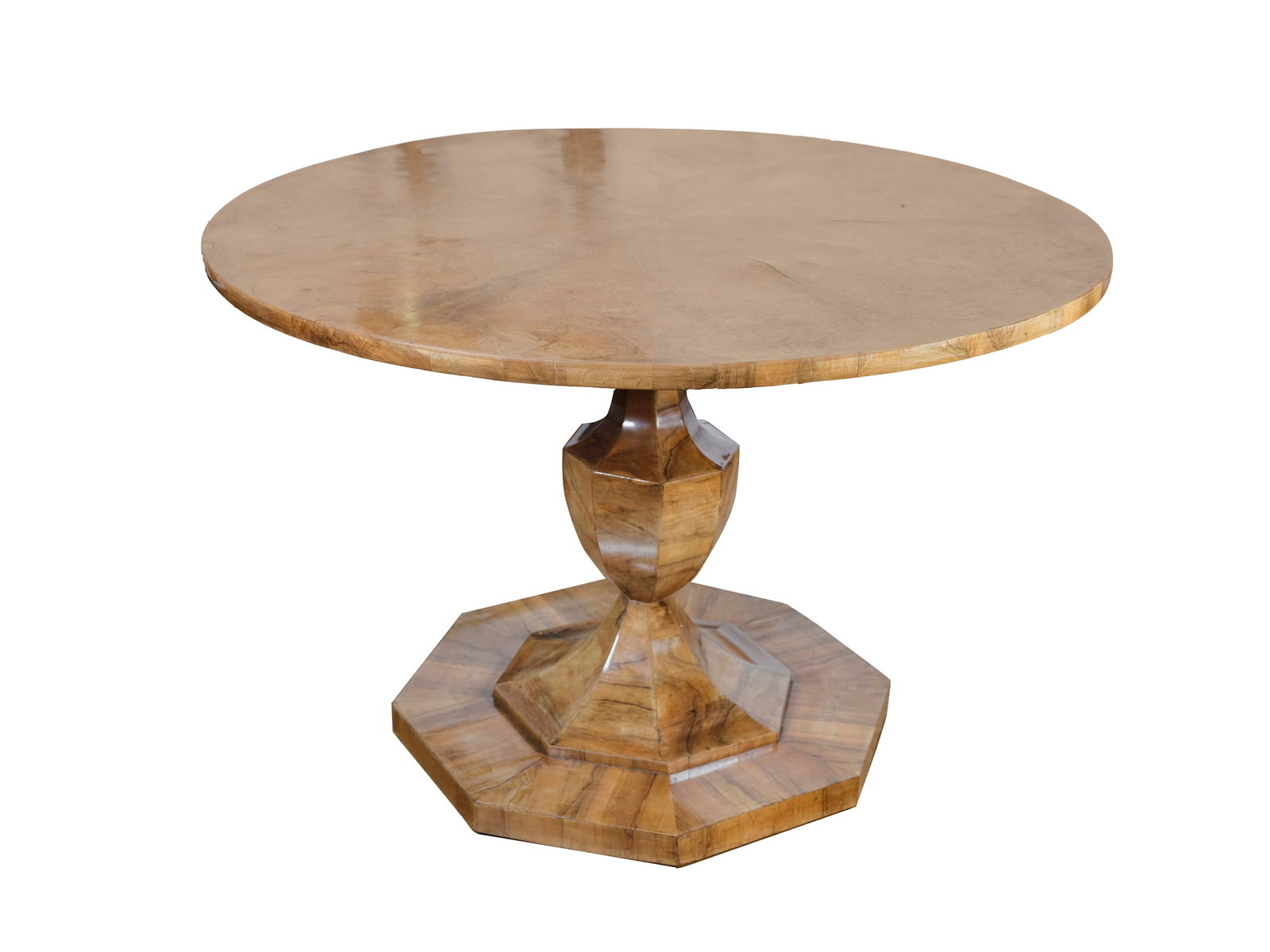 Biedermeier vase table, 1830/35, veneered: Vase table Biedermeier around 1830/35 Walnut on softwood, star-shaped top, veneered Height 76 cm, diameter 115 cm