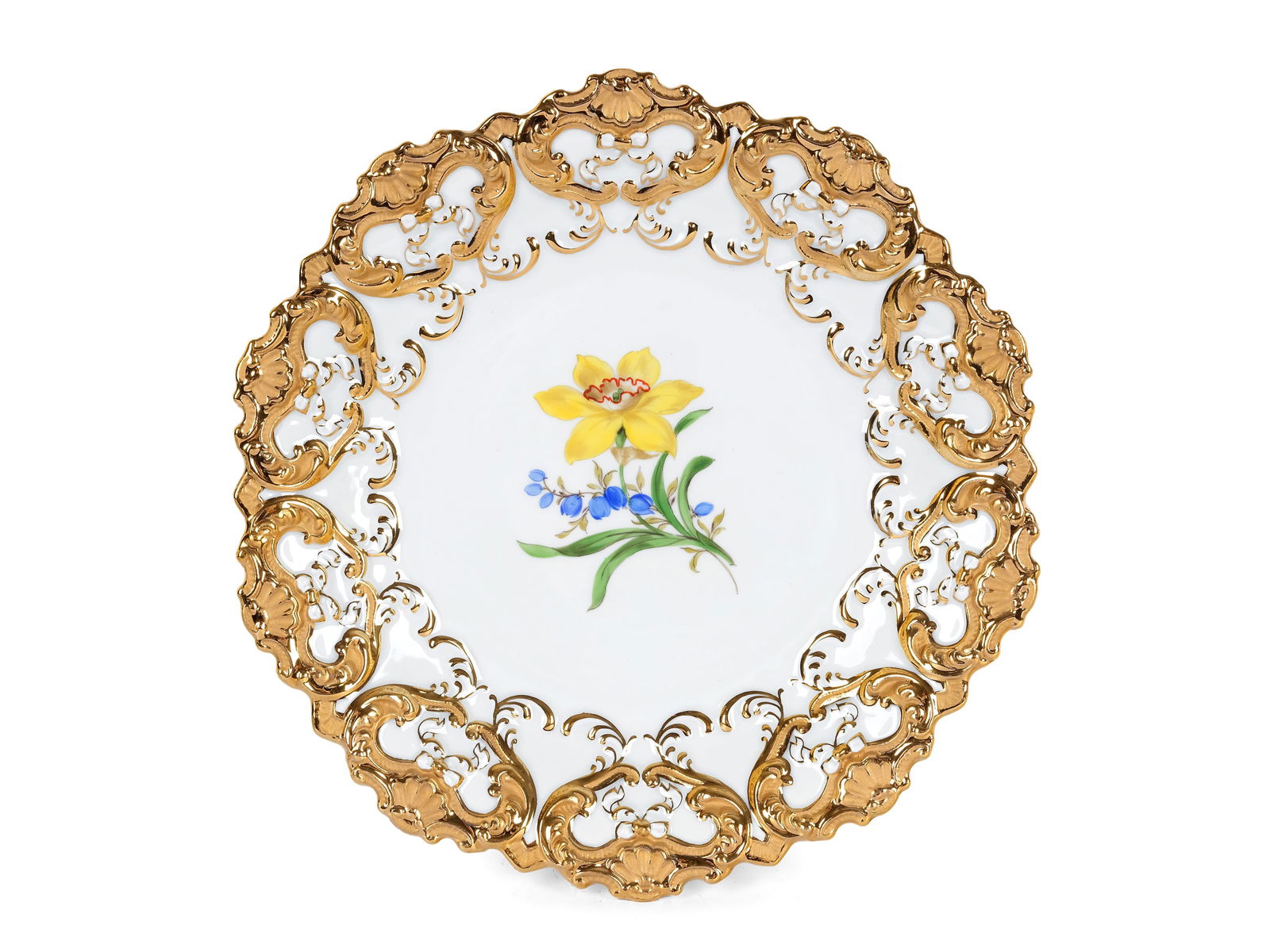 Meissen design, Plate: Meissen designPlatePorcelain colorfully painted and gildedMarked on the bottomDiameter 22,5 cm