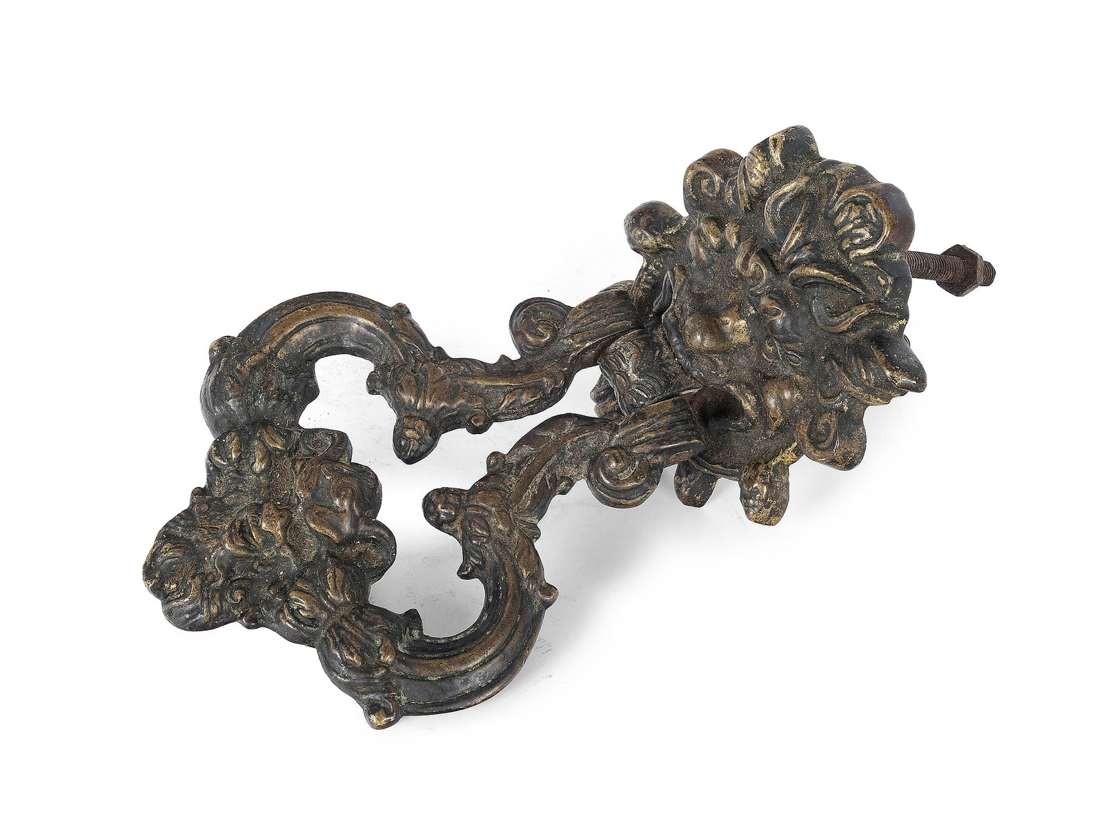 Door knocker in the style of the Italian Renaissance of the 16th century, Lion's head in relief: Door knocker in the style of the Italian Renaissance of the 16th century Lion's head in relief Cast bronze Length 24 cm