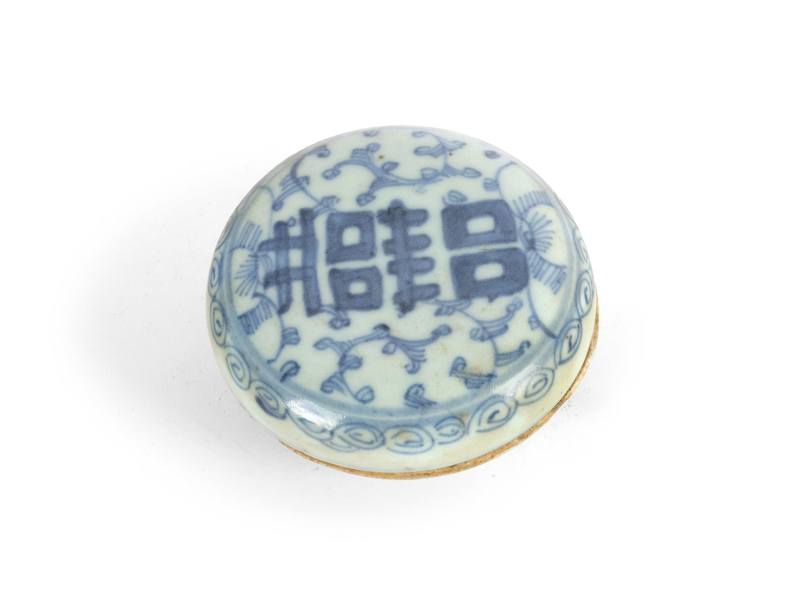 LIDDED BOX, CHINA: Lidded boxChinaBlue porcelainDiameter 9 cm