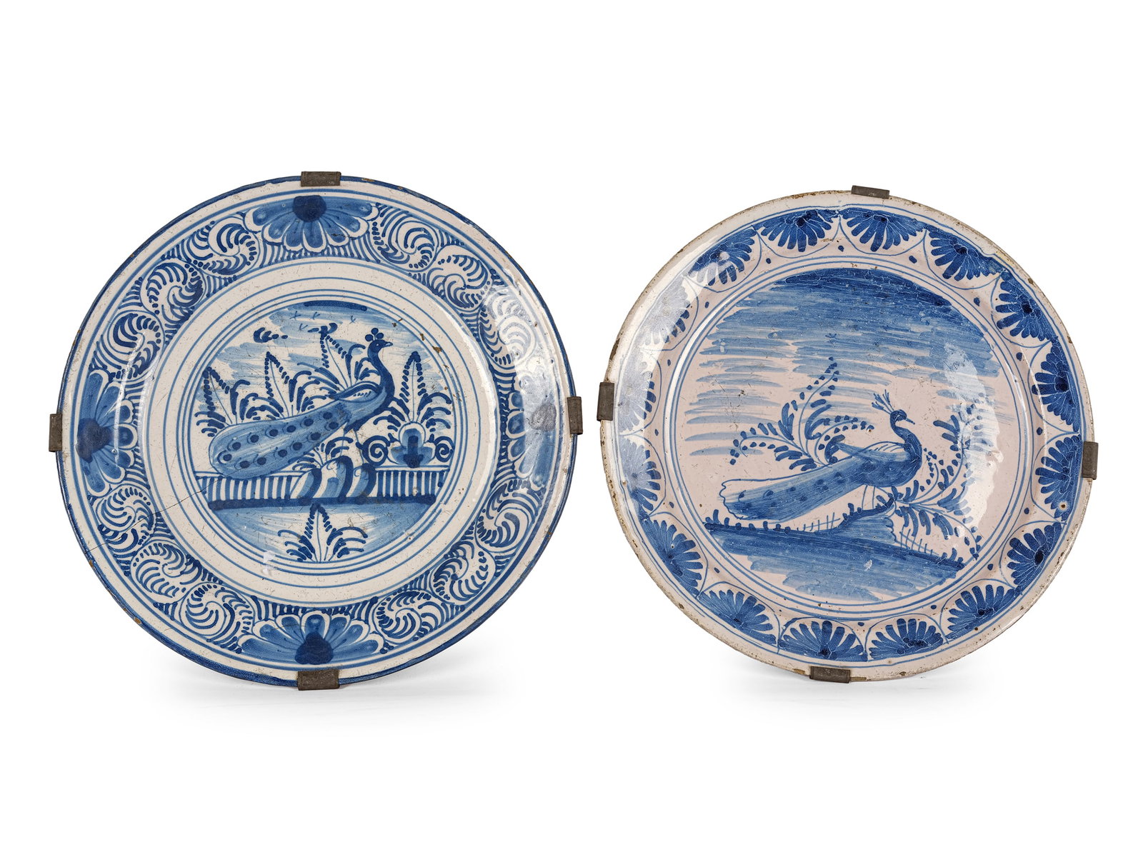 BUNDLE: 4 EARTHENWARE PLATES, BLUE-DECORATED EARTHENWARE - 2