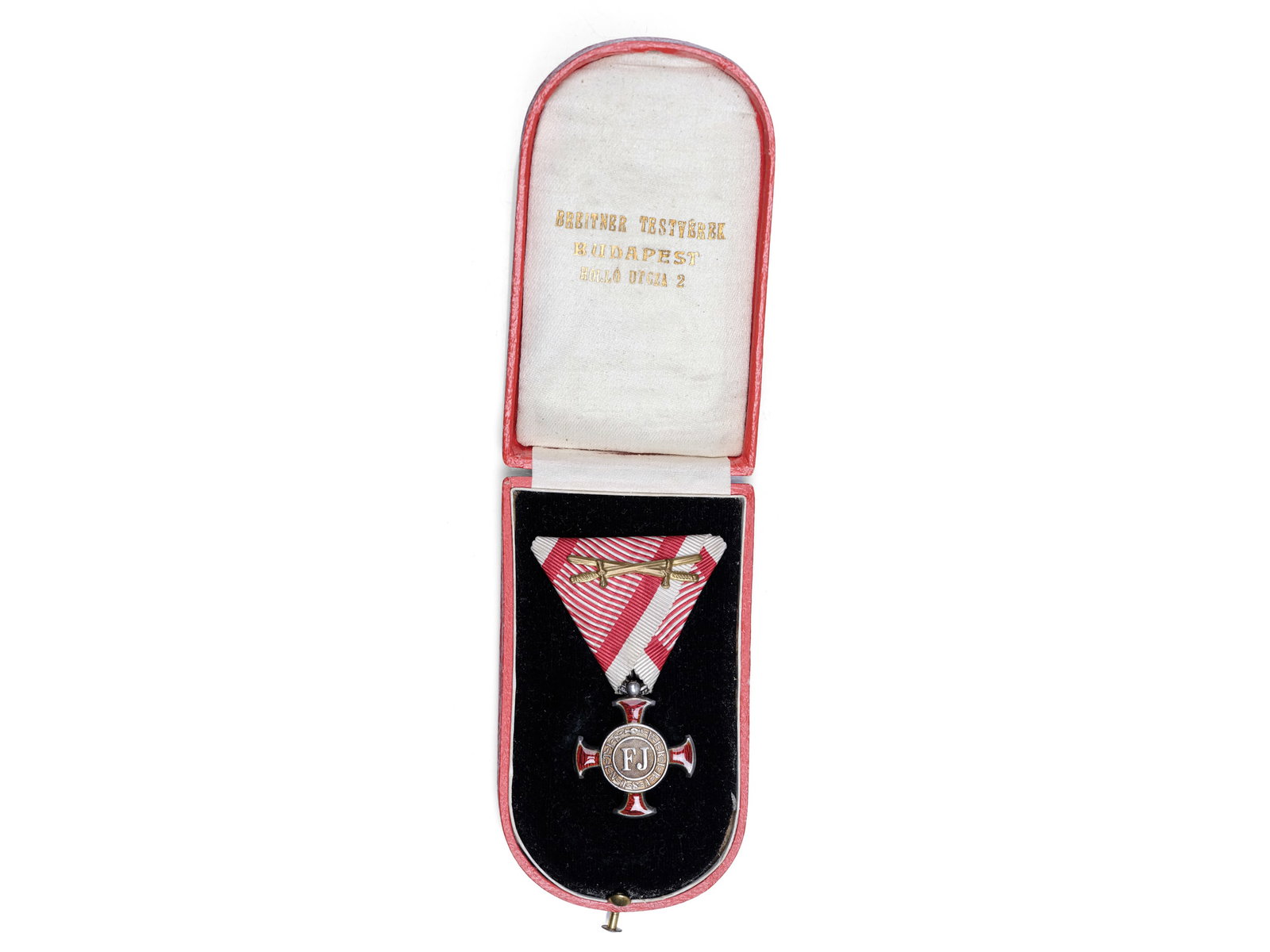IMPERIAL AND ROYAL CROSS OF MERIT, SILVER AND ENAMEL: Imperial and Royal Cross of MeritSilver and enamelBreitner Testverek, BudapestDiameter 3 cm, total length 7 cmTotal weight 11 g