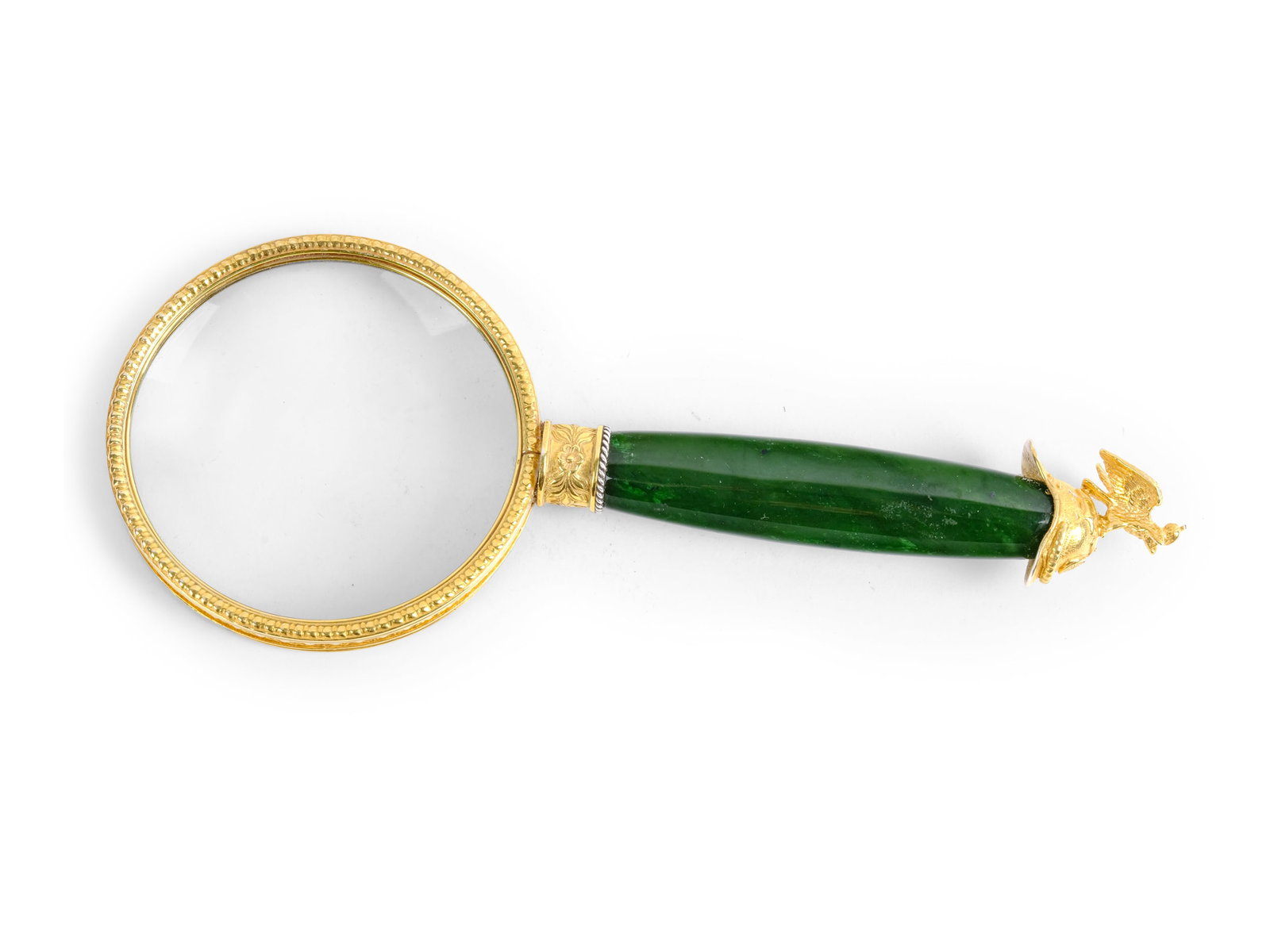 MAGNIFYING GLASS, RUSSIA, GILT SILVER, HALLMARKED (88 ZOLOTNIKI): Magnifying glass, RussiaGilt silver, hallmarked (88 zolotniki)Handle: Russian jadeLength 16.5 cmWeight 136.5 gIn original case