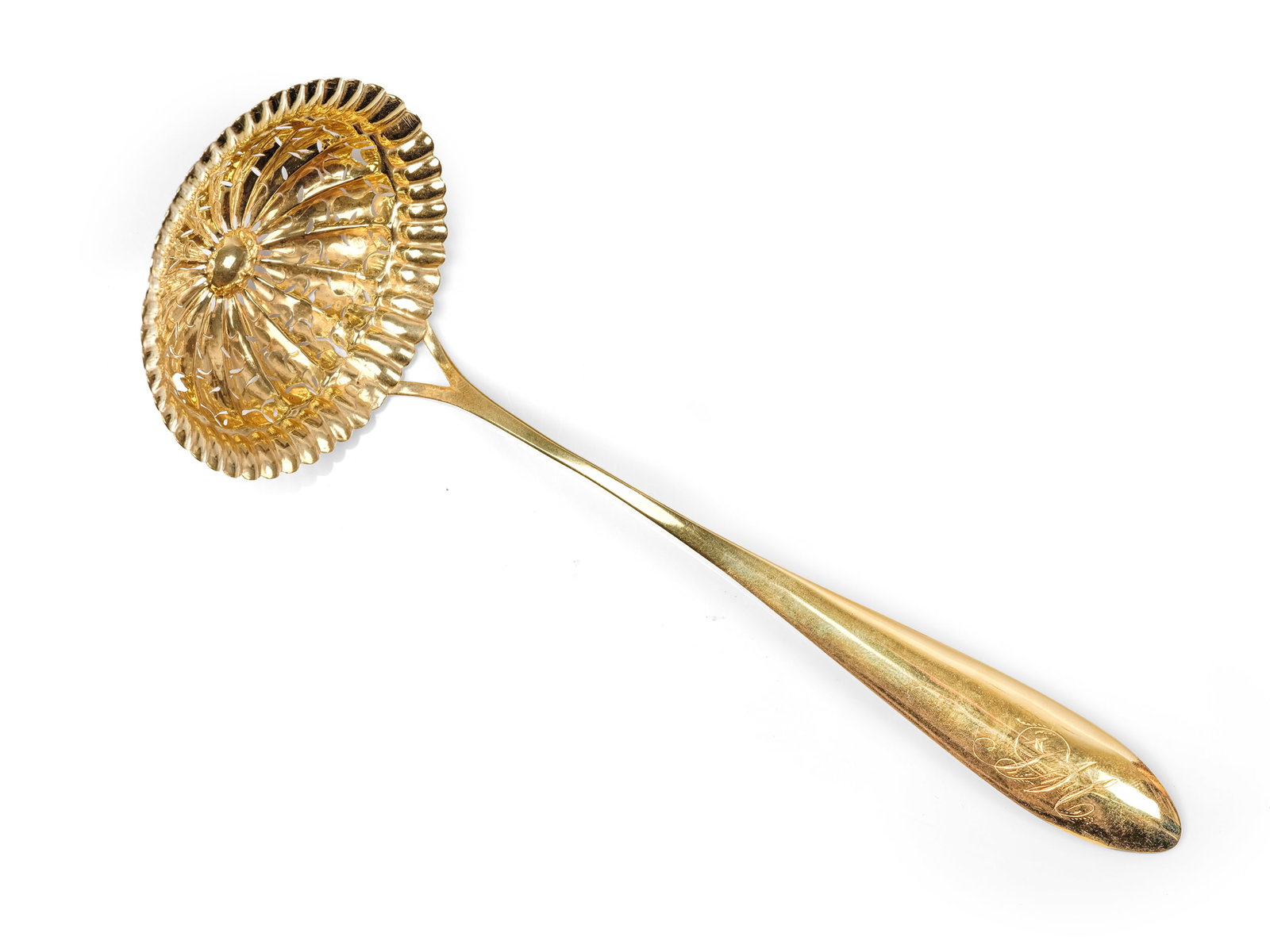 POWDERED SUGAR SHAKER, GILT SILVER: Powdered sugar shakerGilt silverLength 21 cmWeight 30.7 g