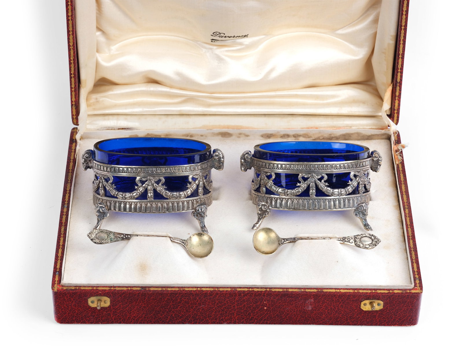 PAIR OF SALT SHAKERS, FRANCE (1 of 4)