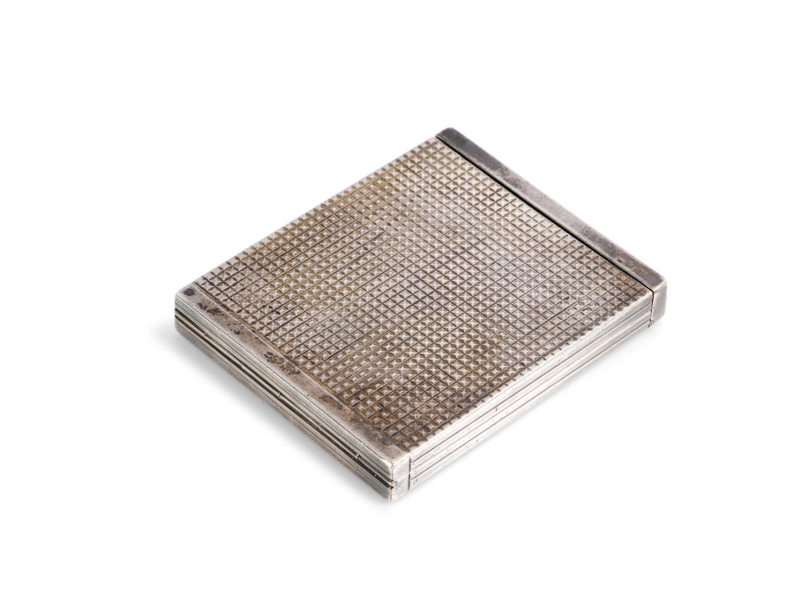 CIGAR BOX, CIRCA 1920: Cigar boxCirca 1920Silver hallmarked, gilt interior6 x 7.3 x 1 cmWeight 93 g