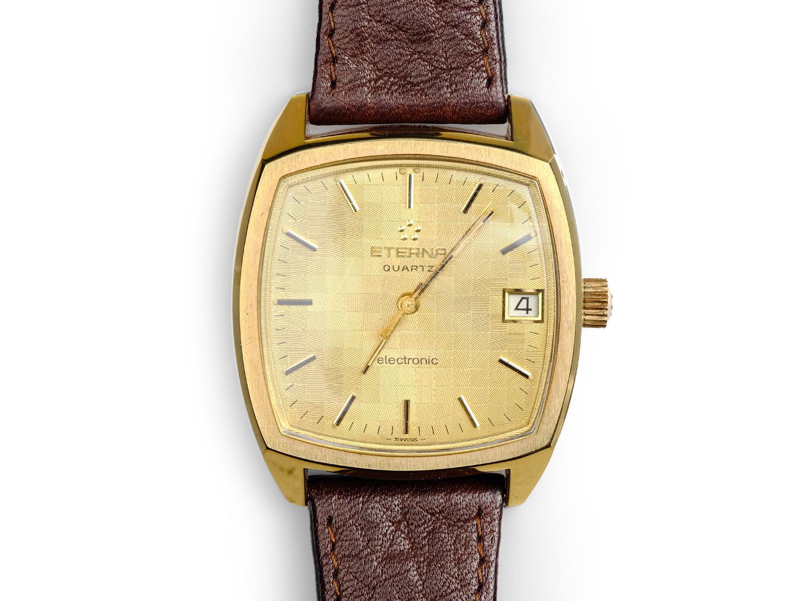 WRISTWATCH, ETERNA: WristwatchEterna Quartz movementGilt steel caseCase 3.4 x 3.4 cmMovement not checked, sold as-is.Includes spare battery