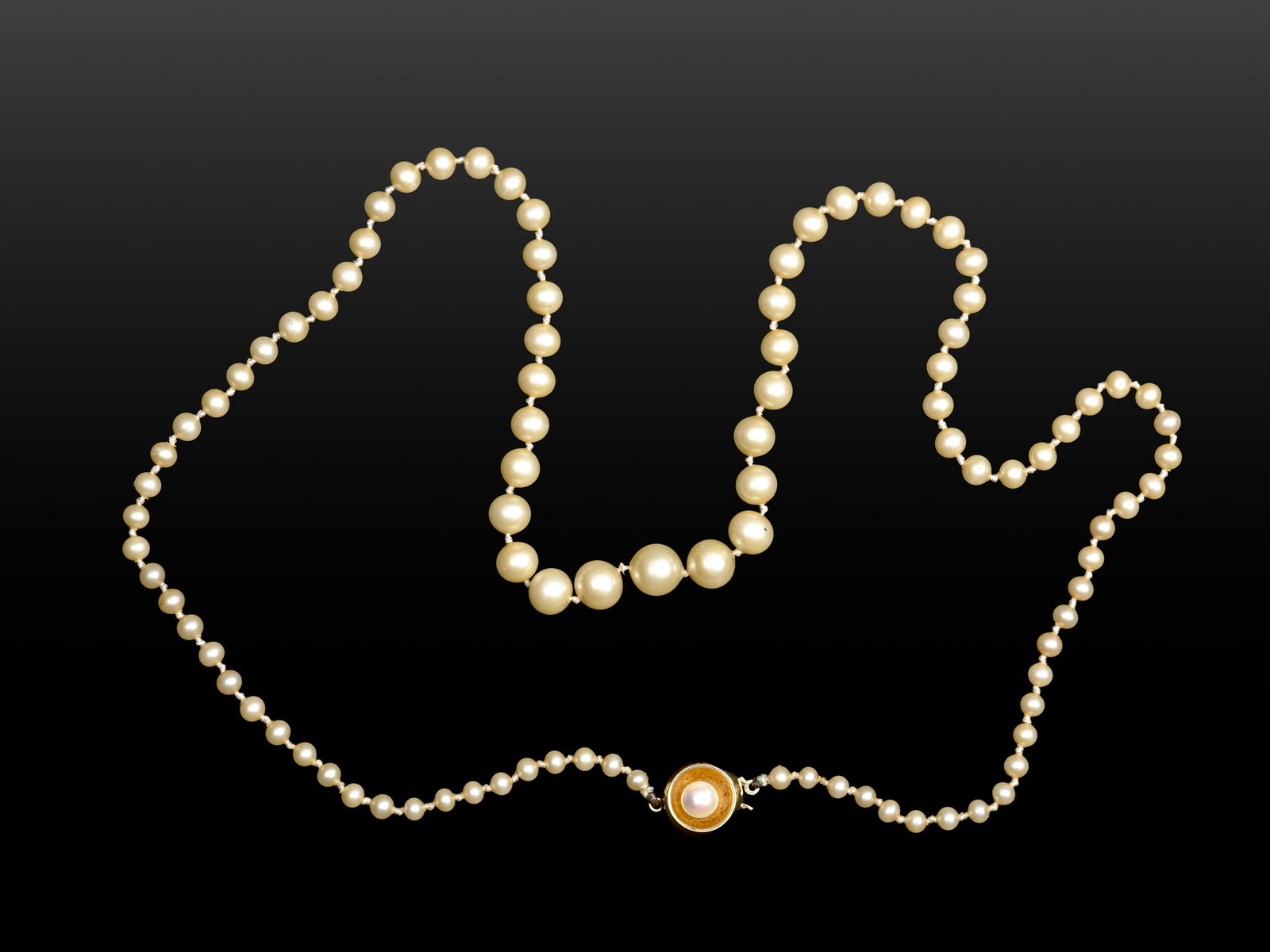 PEARL NECKLACE WITH GOLD CLASP, 14 KT YELLOW GOLD (1 of 2)