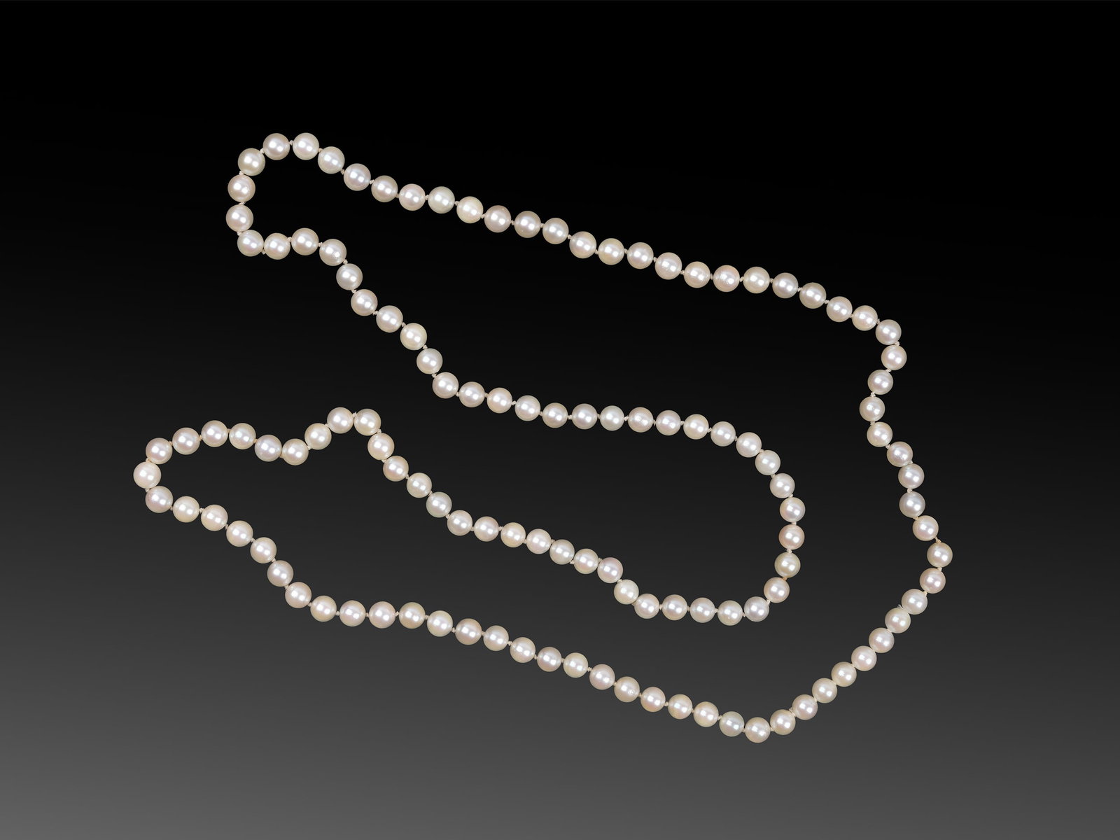 PEARL NECKLACE (1 of 1)