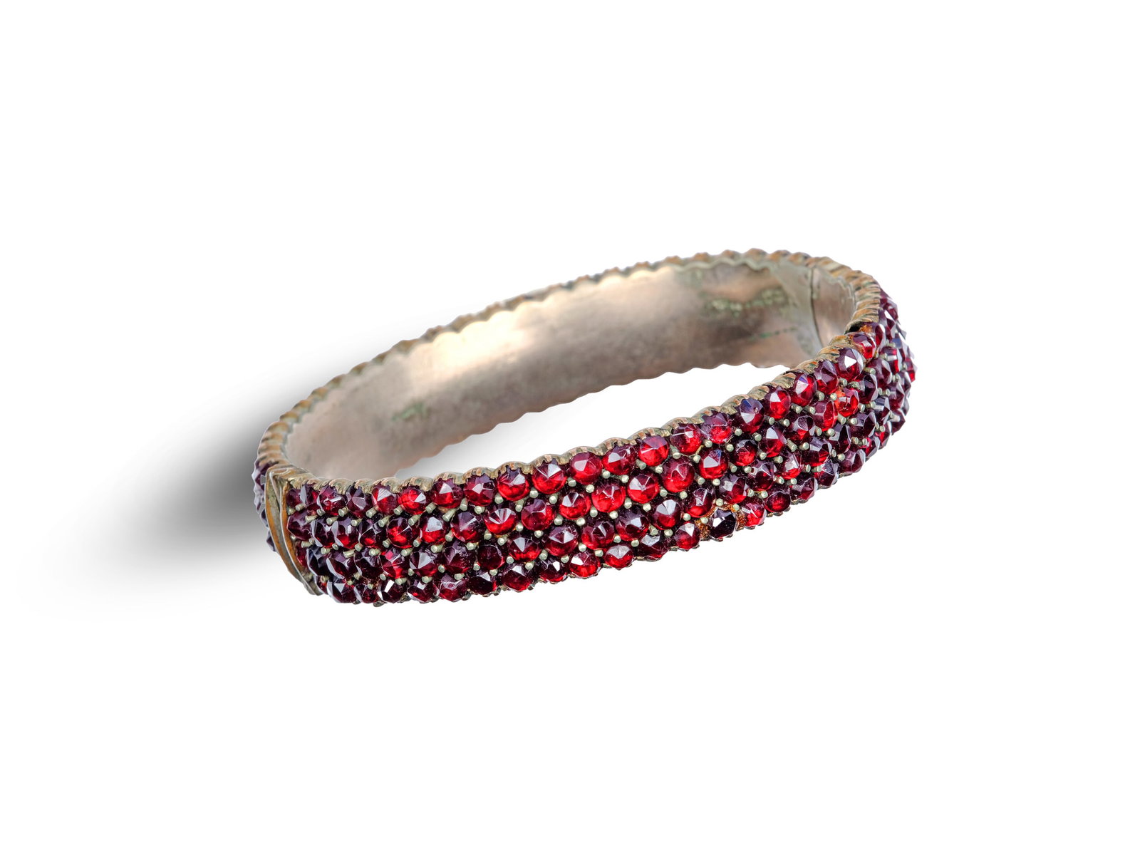 GARNET BANGLE, CIRCA 1900 (1 of 2)