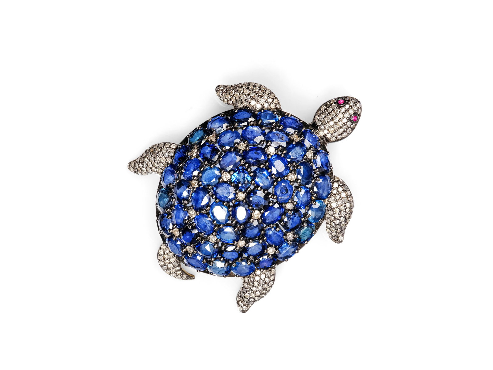 BROOCH IN THE SHAPE OF A TURTLE, 14 KT YELLOW GOLD AND SILVER (1 of 2)