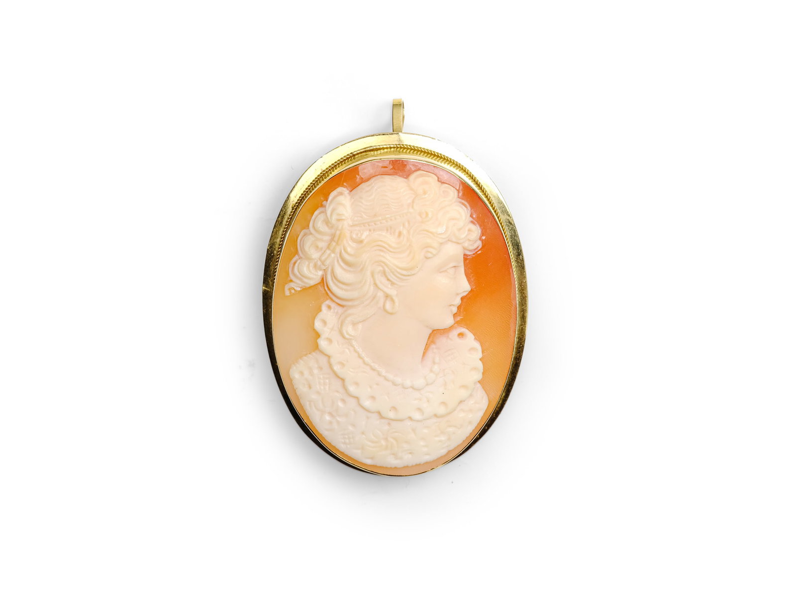 SHELL CAMEO BROOCH, 18-KARAT YELLOW GOLD SETTING (1 of 2)