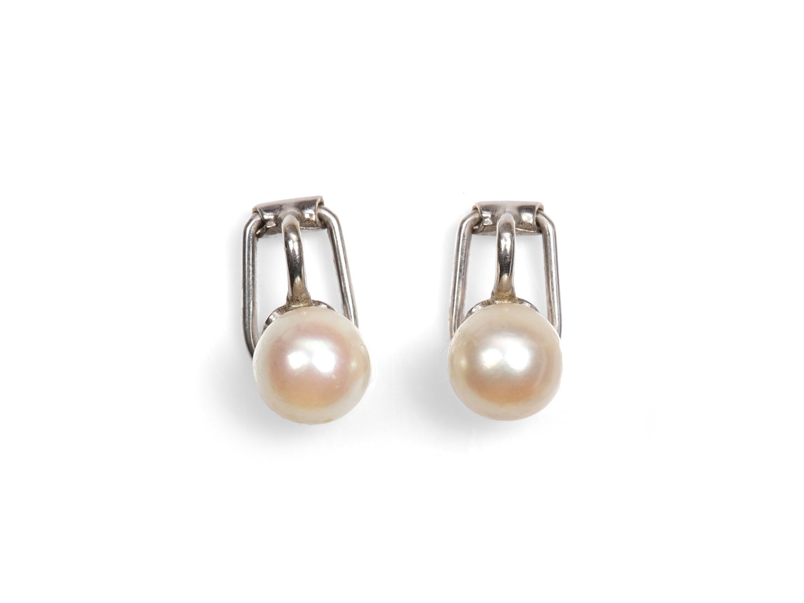 PAIR OF EAR CLIPS, 14K WHITE GOLD (1 of 2)