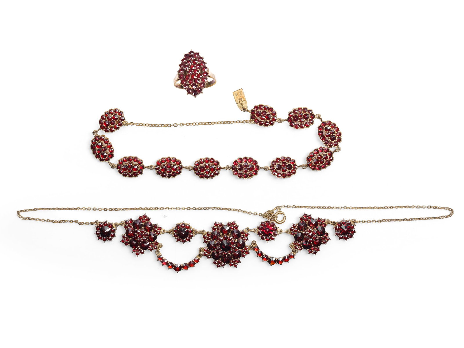 GARNET JEWELRY SET CONSISTING OF:, RING, NECKLACE, AND BRACELET (1 of 2)