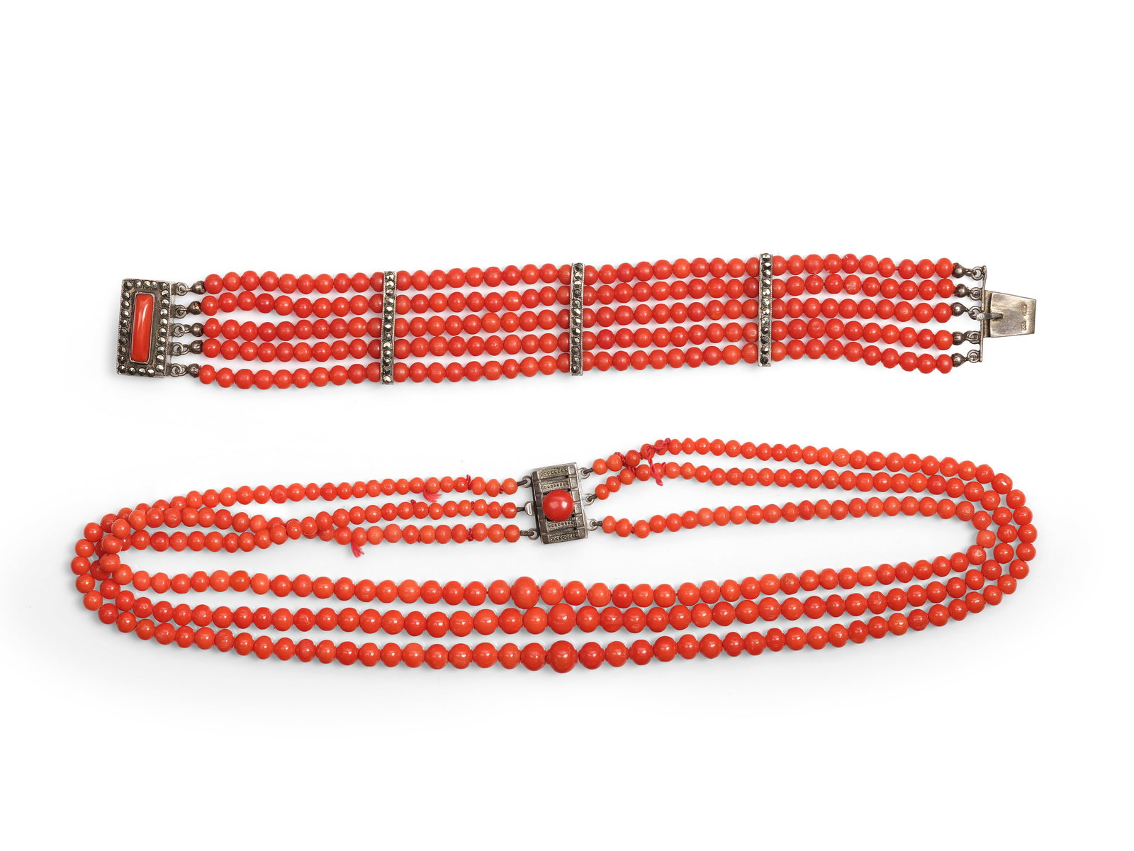 JEWELRY SET CONSISTING OF:, 3-STRAND CORAL NECKLACE AND 5-STRAND BRACELET (1 of 1)