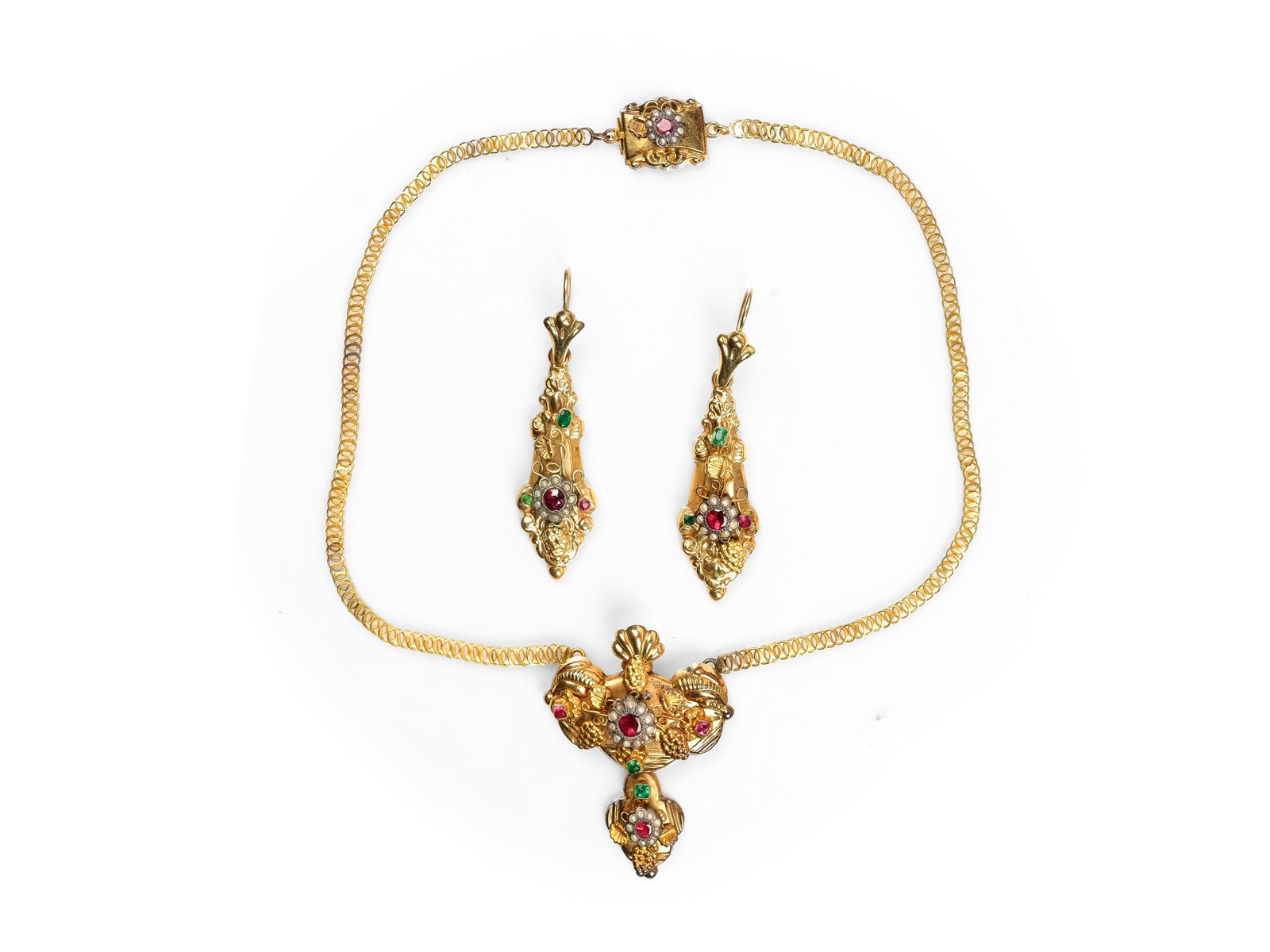 HIGHLY ELEGANT BIEDERMEIER NECKLACE, WITH MATCHING DROP EARRINGS (REMOVABLE PENDANT): Highly elegant Biedermeier necklaceWith matching drop earrings (removable pendant)Mid-19th centuryYellow goldAdorned with colorful gemstones and Oriental pearlsNecklace length 38.5 cmDrop earring
