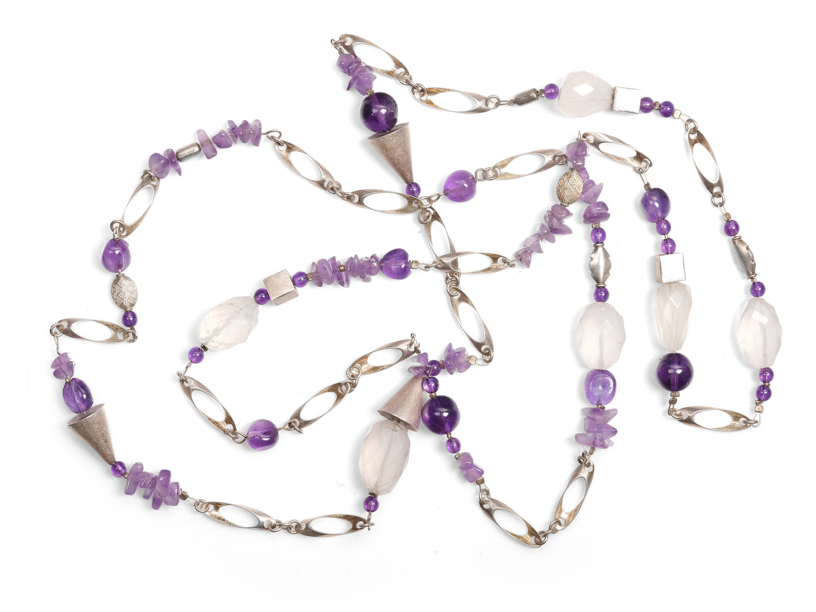 NECKLACE, SILVER WITH AMETHYSTS AND ROSE QUARTZ: NecklaceSilver with amethysts and rose quartzLength 66 cmWeight 91.3 g