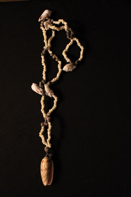 Shell Necklace with Shell Pendant: Shell Necklace with Shell Pendant 36" Necklace 3" Pendant