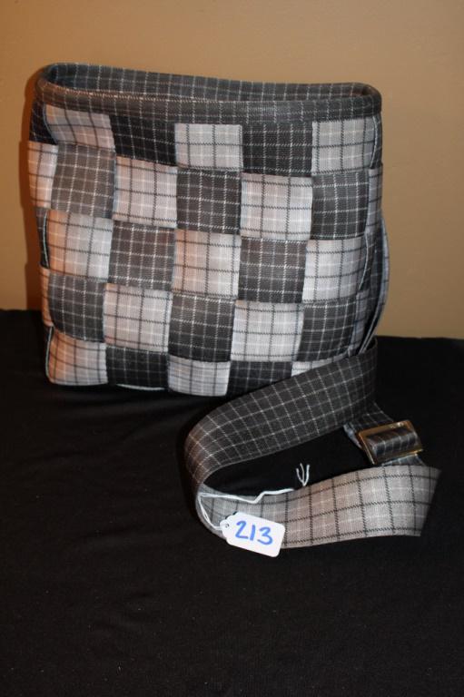 Harvey's Mercedes Benz Woven Purse: Harvey's Mercedes Benz Woven Purse 10"