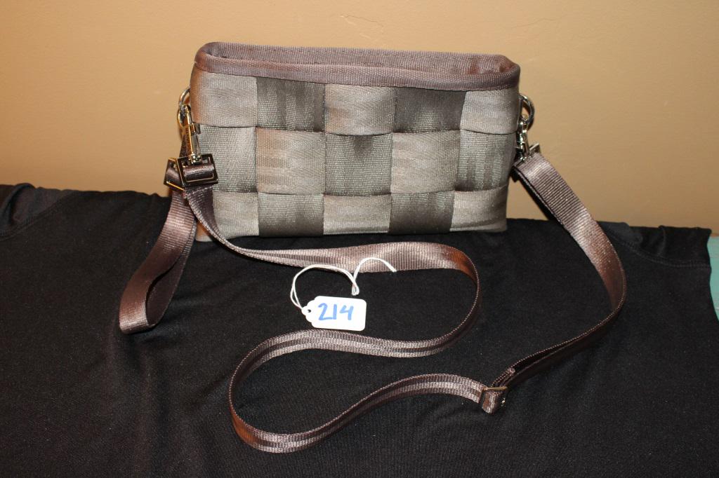 Harvey's Woven Hand Bag: Harvey's Woven Hand Bag 6"