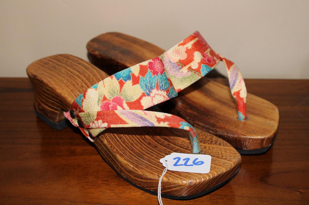Oriental Hand Carved Wood Sandals: Oriental Hand Carved Wood Sandals Size 7-8