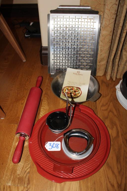 Miscellaneous Kitchen Items: Kitchen Aid Dough Roller Weber BBQ Treys Pizza Slicer 2 Pizza Treys