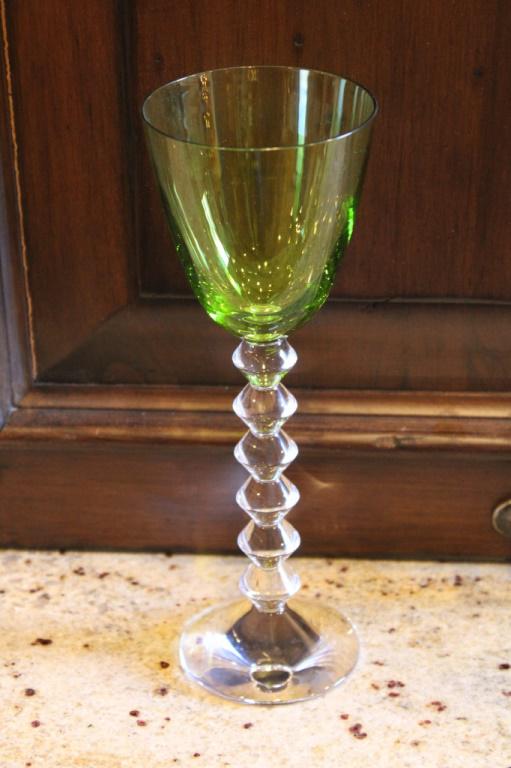 Baccarat 9" Wine Glass: Baccarat 9" Wine Glass THE GLASSES ARE 2X THE BID. BUYERS PLEASE NOTE THIS ITEM IS YOUR BID TIMES 2. BUYER'S INVOICE WILL READ INCORRECTLY UNTIL PAYMENT IS DUE. WE WILL HAVE AN UPDATED INVOICE AT THAT