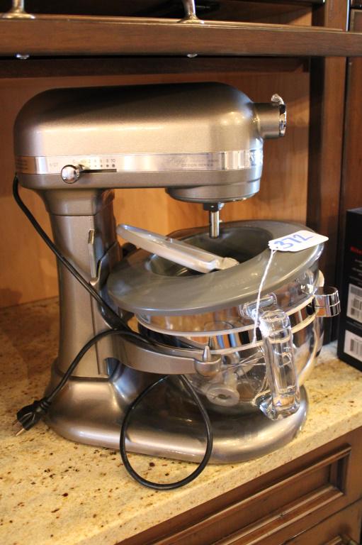 Kitchen Aid Professional 6500 Design Series Mixer: With Attachments