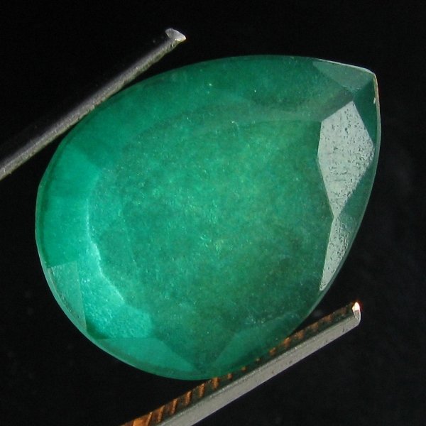 11.41ct Colombian Green Emerald Appraised $7k: Opening Bid $130: Large Colombian green specimen pear cut; lab quality evaluation 6; typical treatment likely; Gem Guide wholesale $2567-$7131; full retail appraisal $6519; full lab evaluation availab