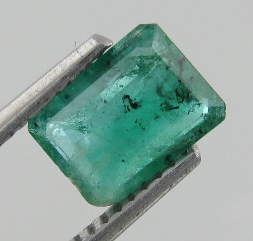 1.07ct Octagon Cut Emerald Colombia: Excellent hi-grade piece; well cut/colored; with treatment