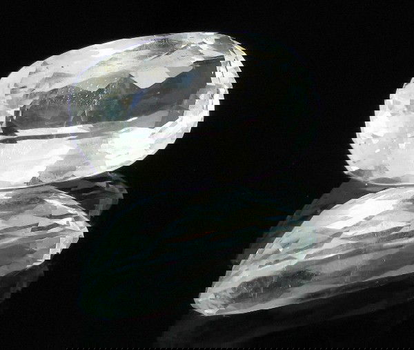 10.87ct Blue Acquamarine Appraised $14k: Excellent light blue colored specimen oval cut; lab quality evaluation 6; treatment as noted; Gem Guide wholesale $2174-$3805; full retail appraisal $13588; full lab evaluation available