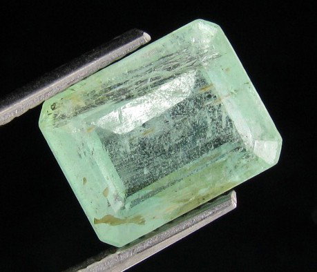 3.80ct Natural Untreated Colombian Emerald: Excellent piece; well cut & colored; NO treatment