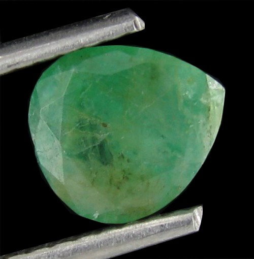 0.79ct Colombia Emerald: Excellent piece; well cut and colored; with treatment